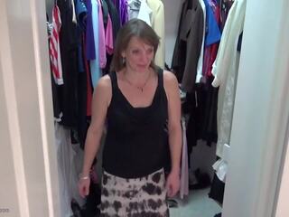 Ερασιτεχνικό full-blown νοικοκυρά bating σε wardrobe: ελεύθερα xxx βίντεο 87
