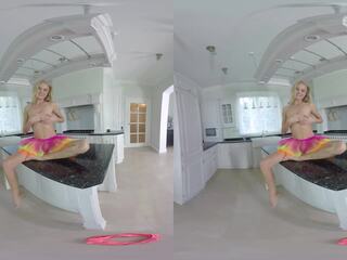 Drobné blondýna masturbovanie na the kuchyňa counter: dospelé klip af | xhamster